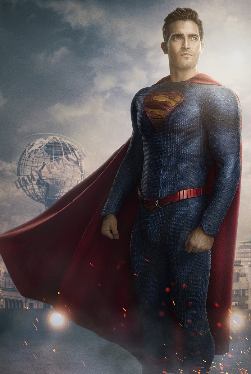 'Superman and Lois' Reveals First Look at Superman's New Suit - Movie