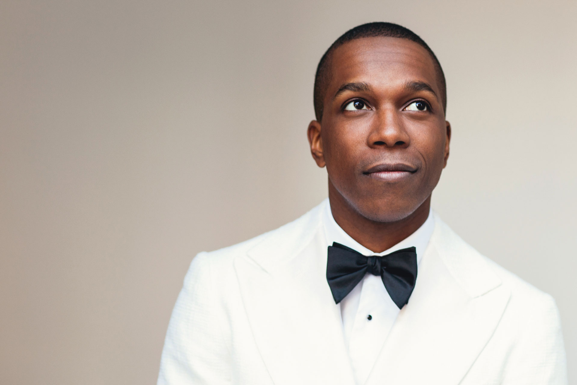 'Knives Out 2' Casts Academy Award Nominee Leslie Odom Jr. - Movie News Net - Leslie Odom Jr Movies And Tv Shows